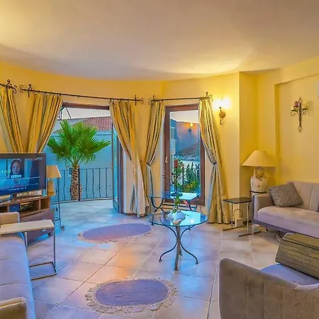 Funda ヴィラ カシュ